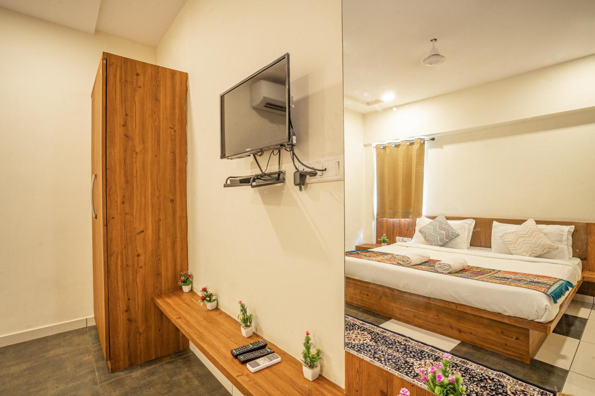 Naman Hotel