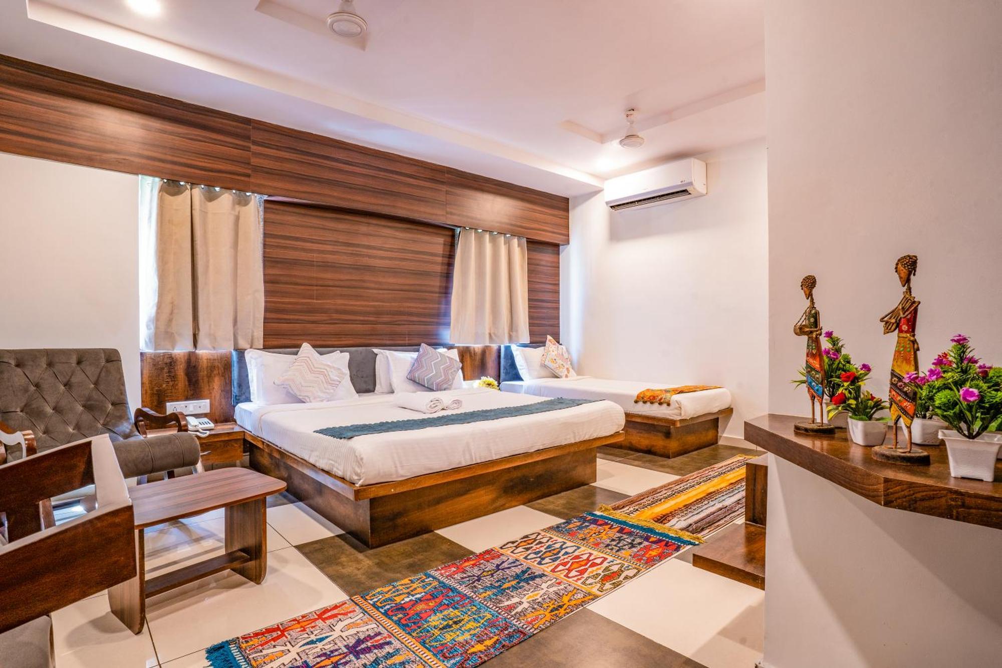 Naman Hotel